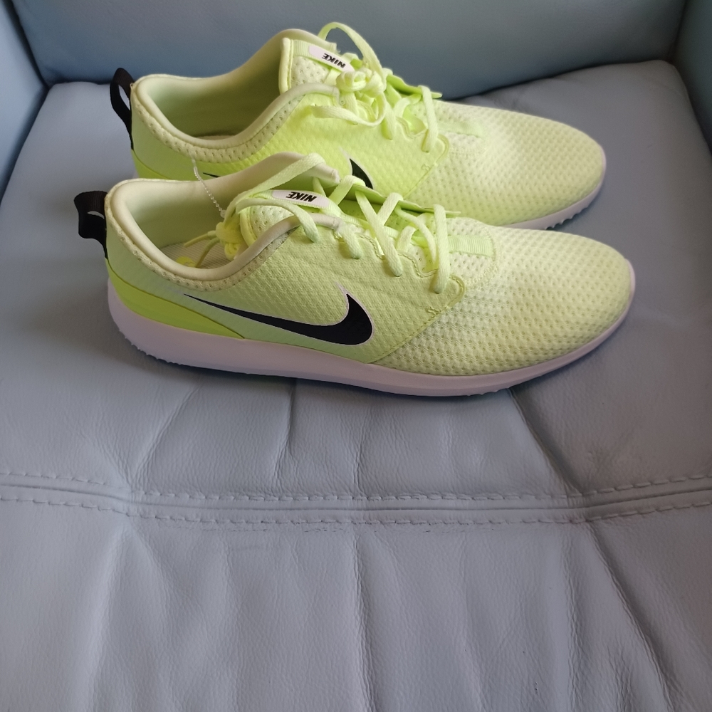BRAND NEW Nike Roshe Spikeless Golf Shoes Men